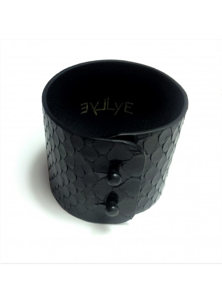Python leather bracelet in shinny black 5 cm -metal fastening