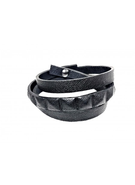 Leather bracelet triple tour - Black lambskin leather pyramide pattern - 1 row